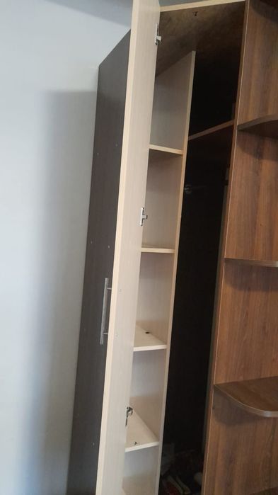 Угловой шкаф для одежды