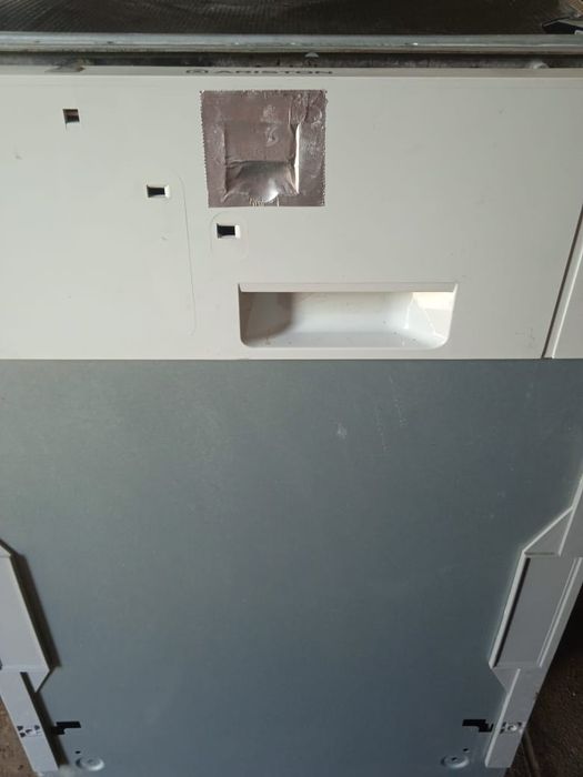 Продам посудомоечную машину