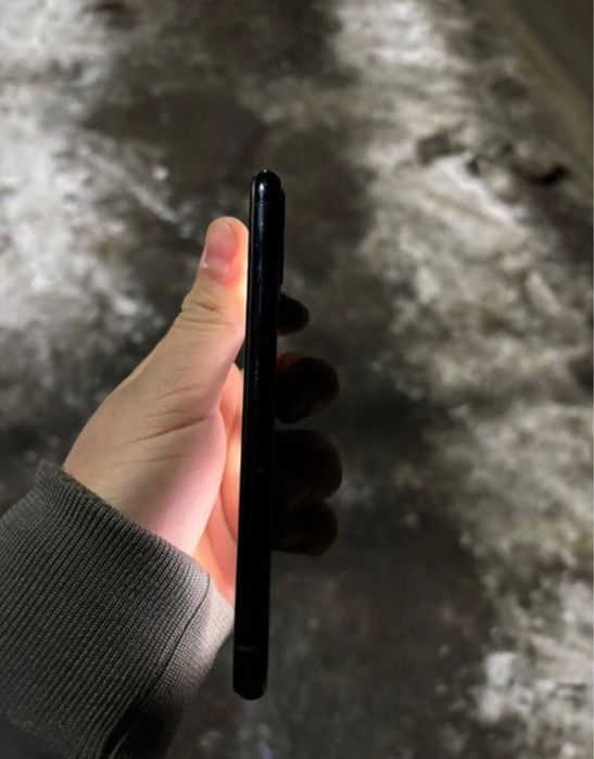 Продам айфон 11 про