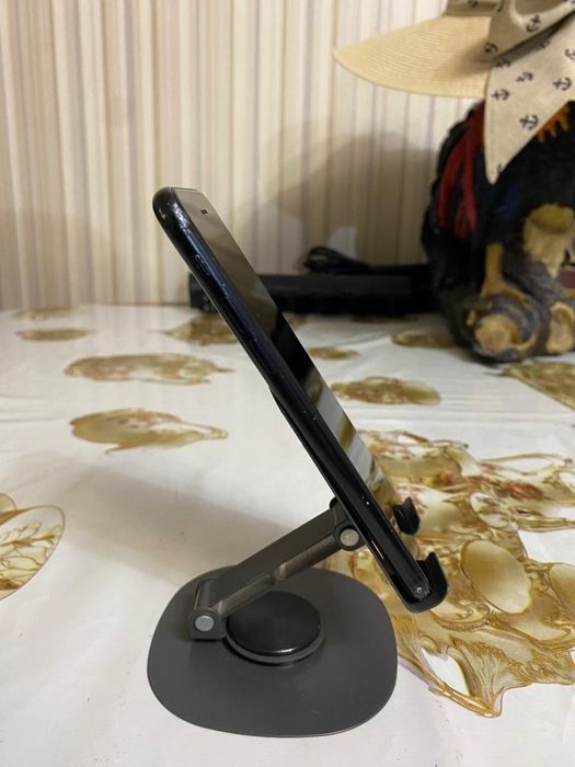 Айфон IPhone se 64 gb