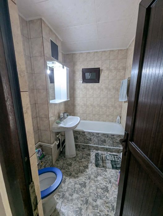 1 Mai Inchiriez Apartament Decomandat 2 camere Centrala