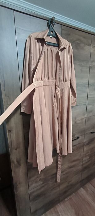 Продам женские платья