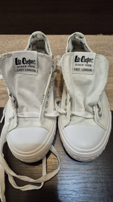 Tenesi Lee Cooper 37