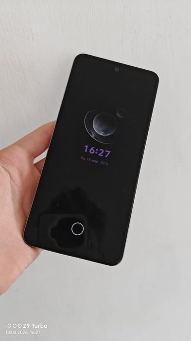 Продаю Vivo v40 lite