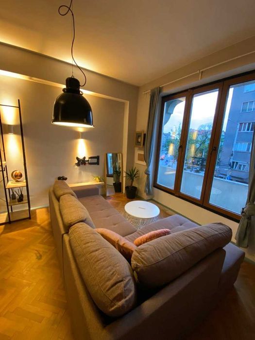 Дава се под наем Двустаен апартамент в София, Център - 60 кв.м за 765 € - Снимка #1