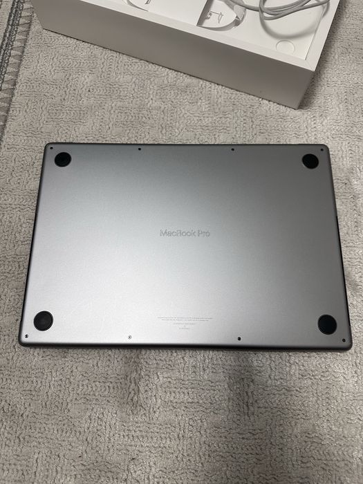 MacBook Pro 16 M1 Pro