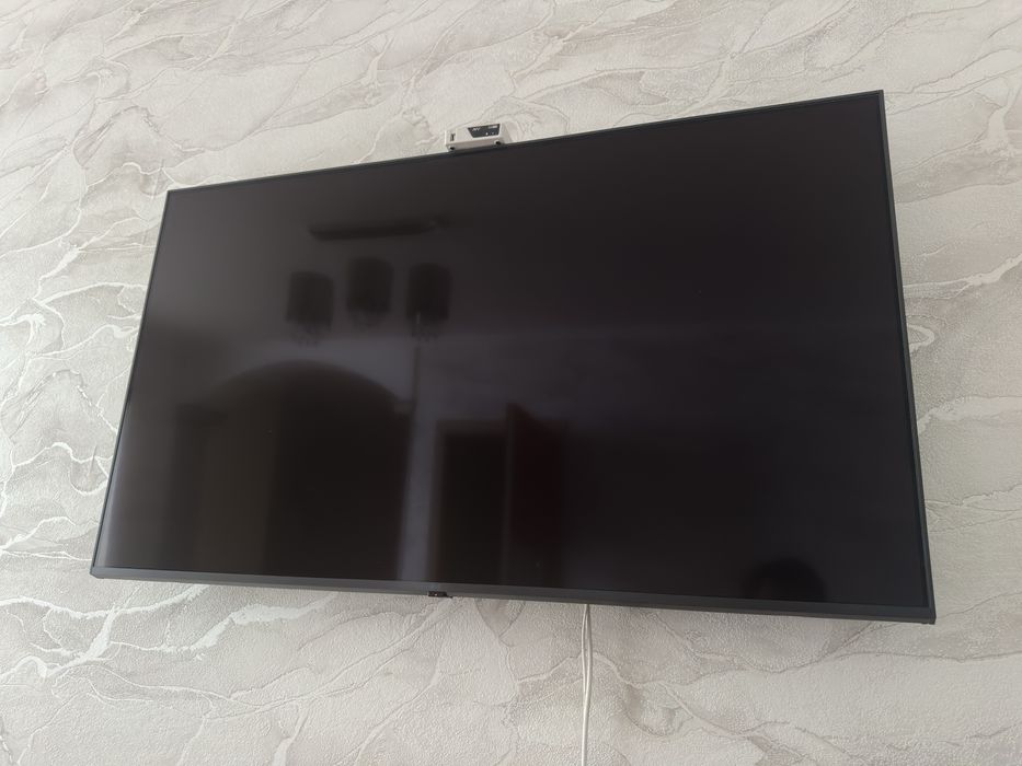 телевизор LG очень хороший , ютуб ,все есть