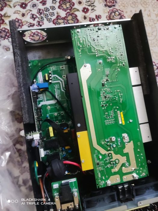 Продам инвертор MUST 3kW (3000W) гибридный.