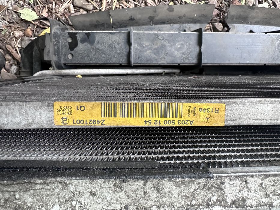 Интеркулер/воден/климатичен радиатор Mercedes C200CDI W203 2003 година