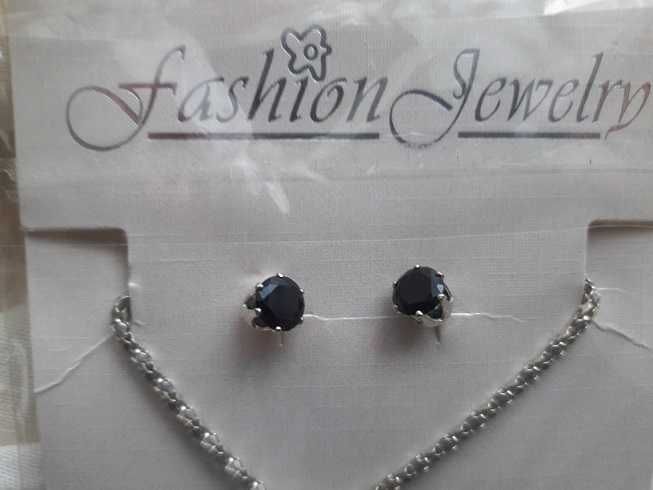 Set bijuterii - inel, cercei, lantisor