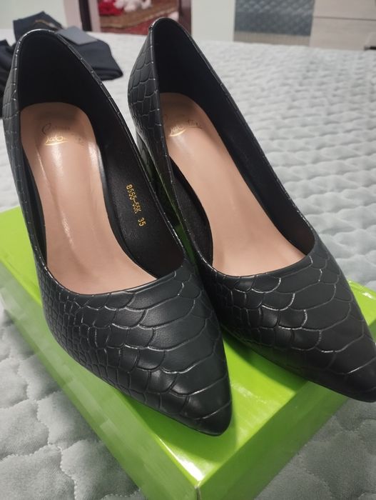 Женская обувь, фирма Sabutin