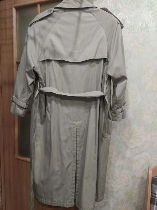 Продаются 2 плаща