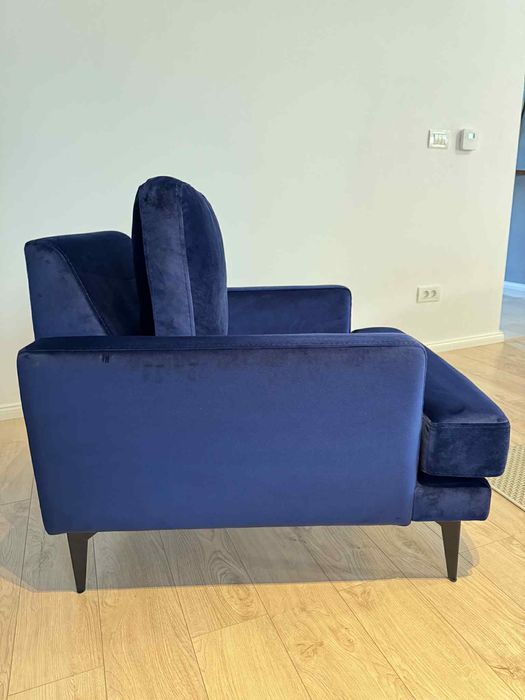 Vand fotoliu de catifea