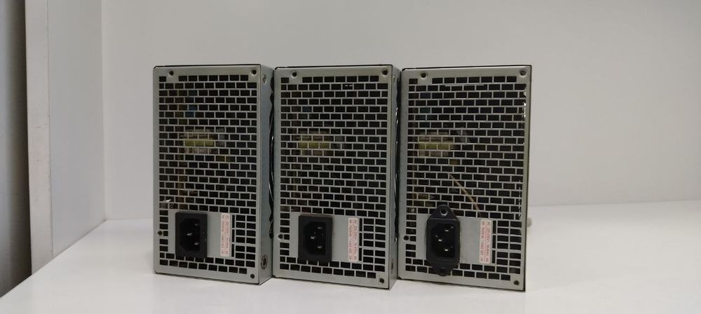 Blok pitaniya Huntkey 400w holati yaxshi