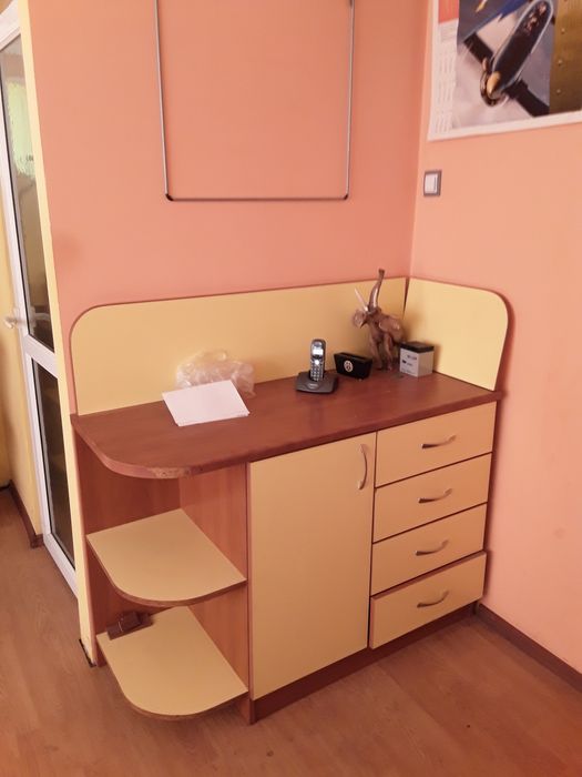 6Пълно оборудване стоматологичен  кабинет,от 2014г не работи .