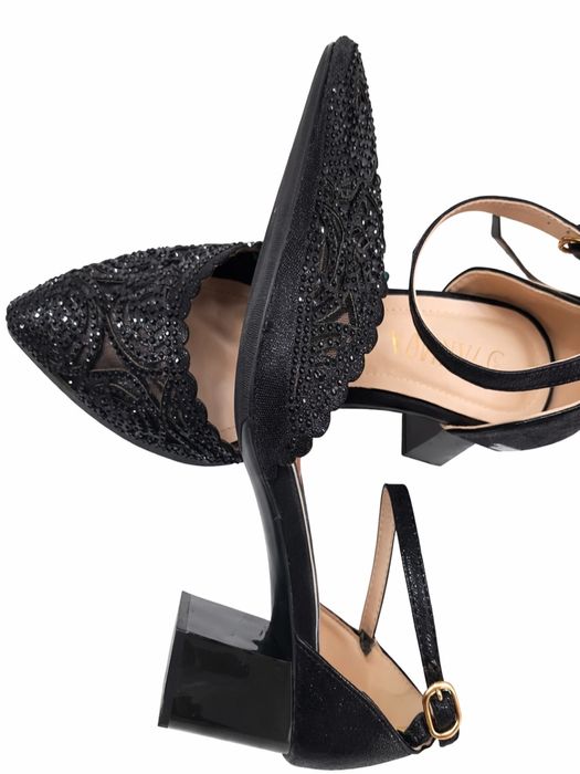 Продам туфли босоножки