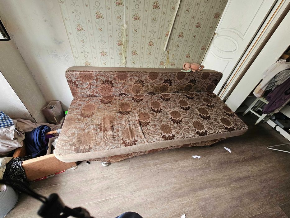 Отдам диван даром