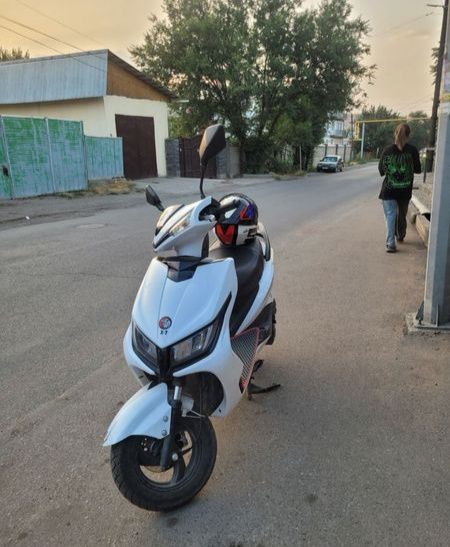 Срочно продается мопед м8 обмены предлагайте