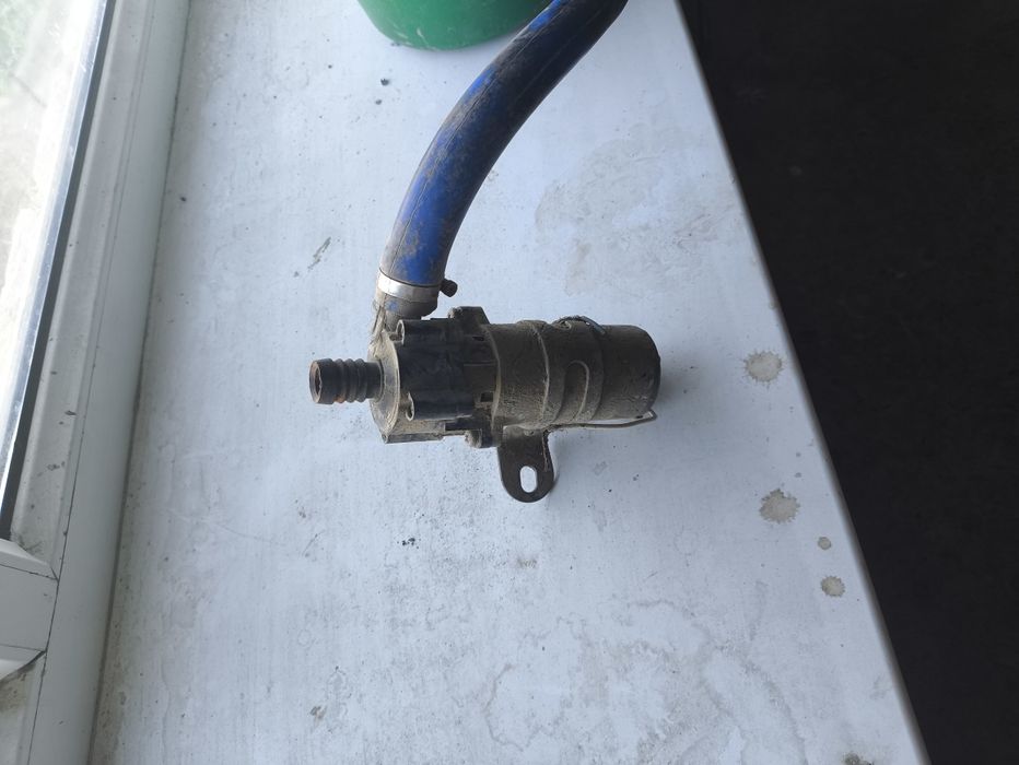 Газель насос водяной.