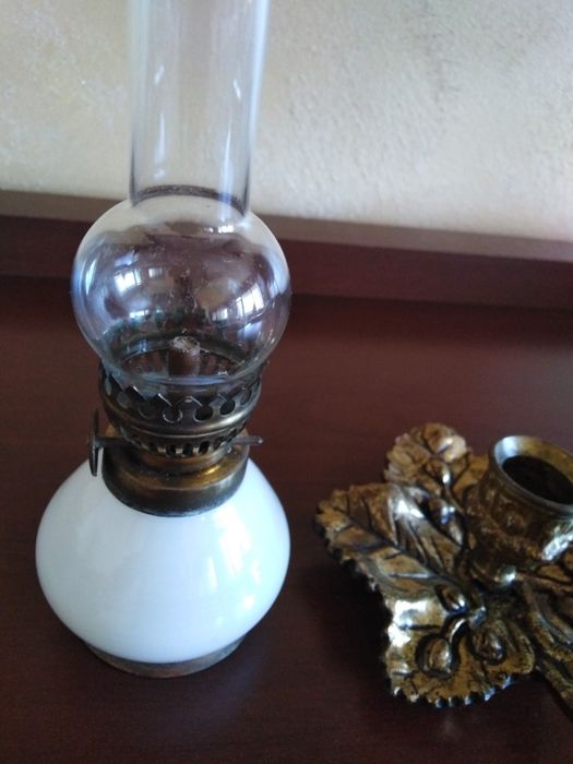 Антикварни газова лампичка и свещник