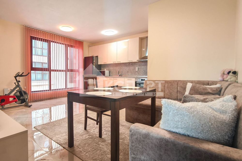 Продава се Двустаен апартамент в Пловдив, Остромила - 68 кв.м за 1984 €/кв.м - Снимка #3