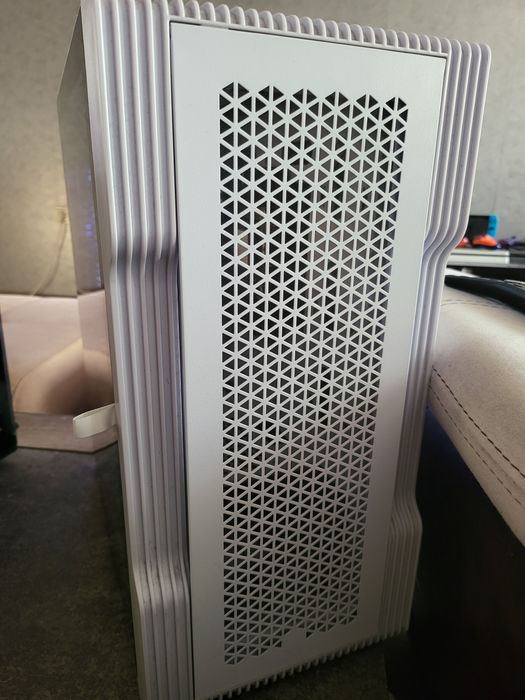 Две кутии, дъно, процесор, 6 плочки рам и захранване