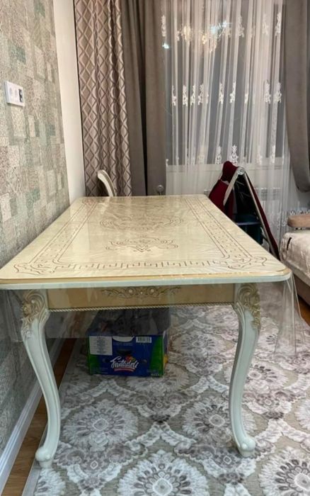 Продам шикарный раздвижной стол!