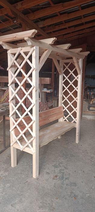 Дървени мебели,колиби