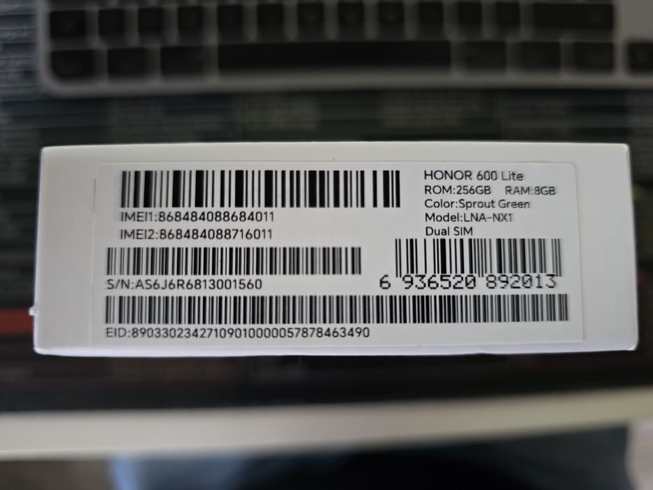 Honor 600 Lite 256 stocare 8 Gb RAM sigilat