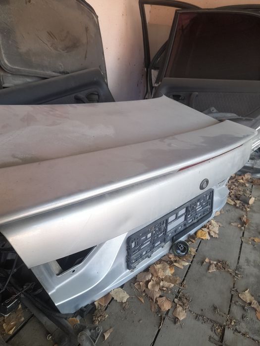 Продам по кузову мицубиси галант