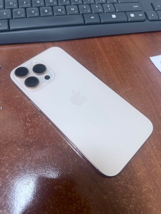 Iphone 16 pro maks desert