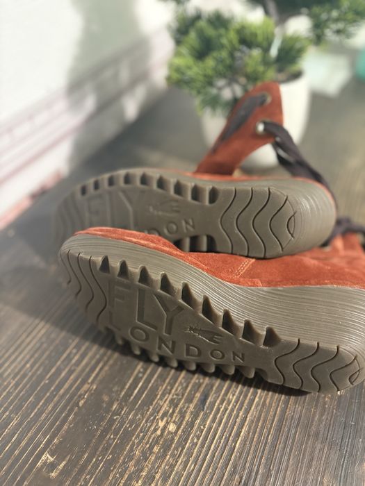 Botine / Ghete Dama Fly London Piele Întoarsă - Talpă Pană Wedge Cărămiziu marimea 39