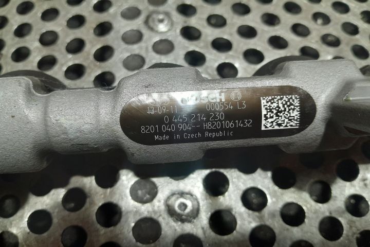 Rampa injectoare 0445214230 / 8201040904 0445214230 / 8201040904 Niss