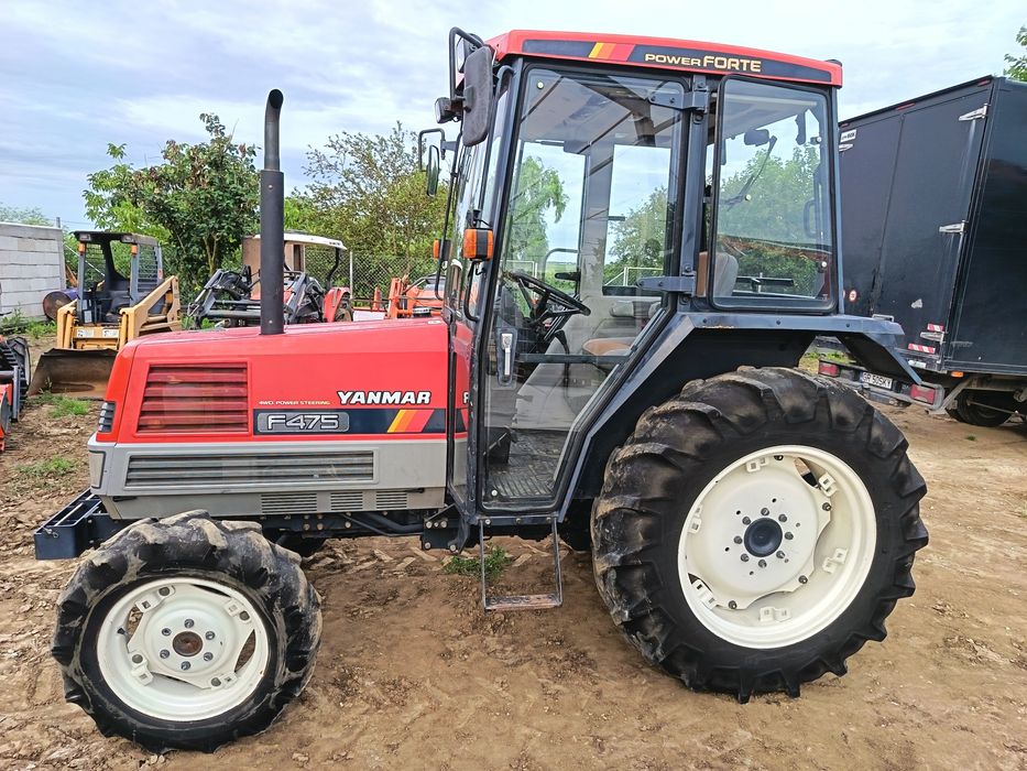 Tractor japonez Yanmar