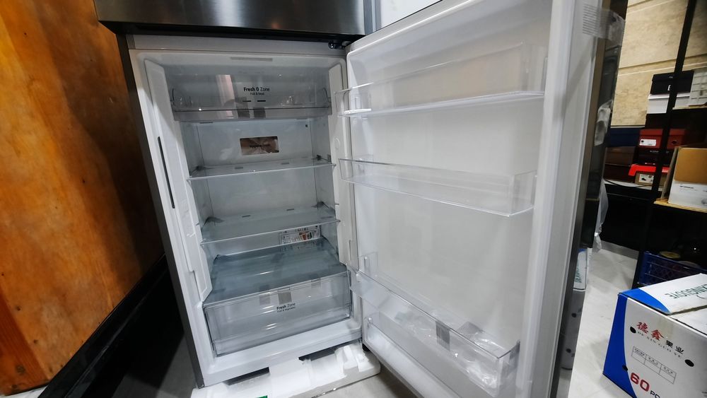 СРОЧНО. LG новый холодильник продаётся