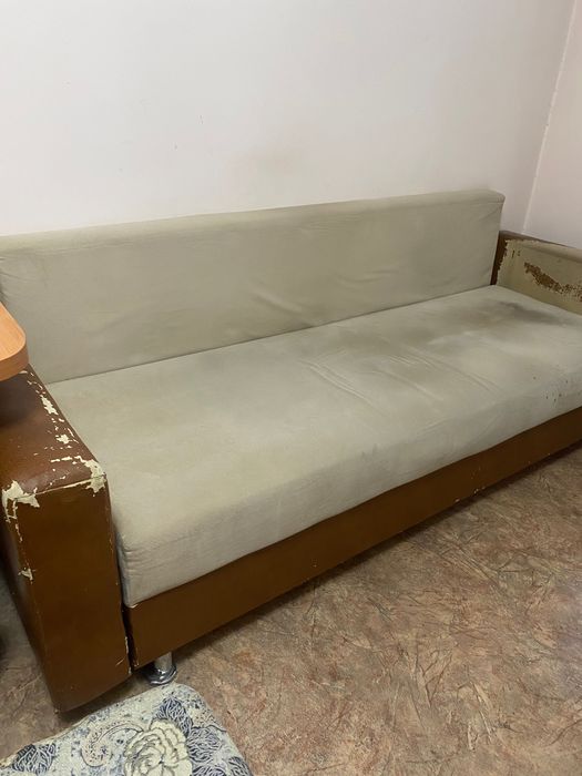 Отдам бесплатно диван