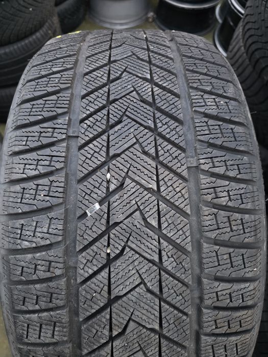1бр Зимни гуми 265 35 20 - Arivo - DOT 2024