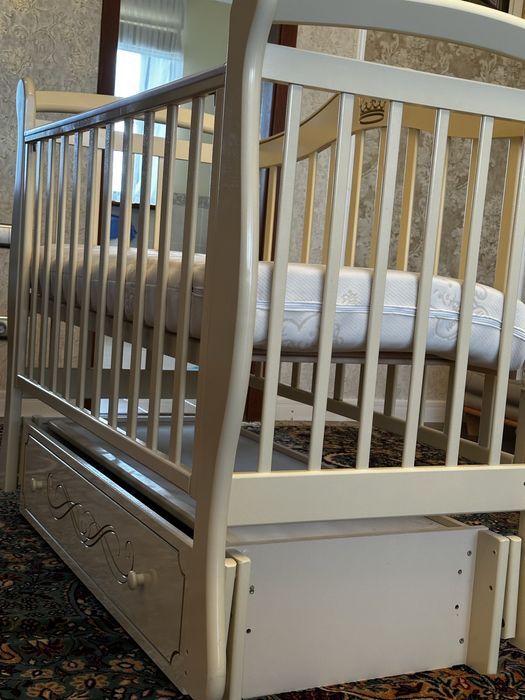 Детская кроватка