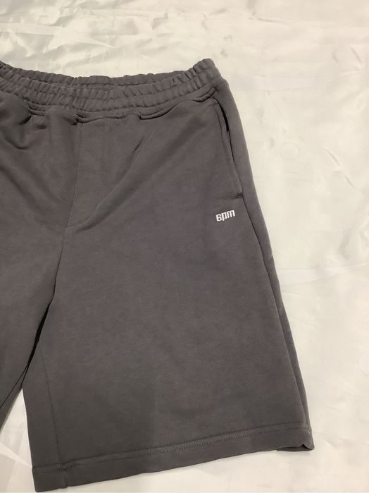 Pantaloni scurti bumbac darbati