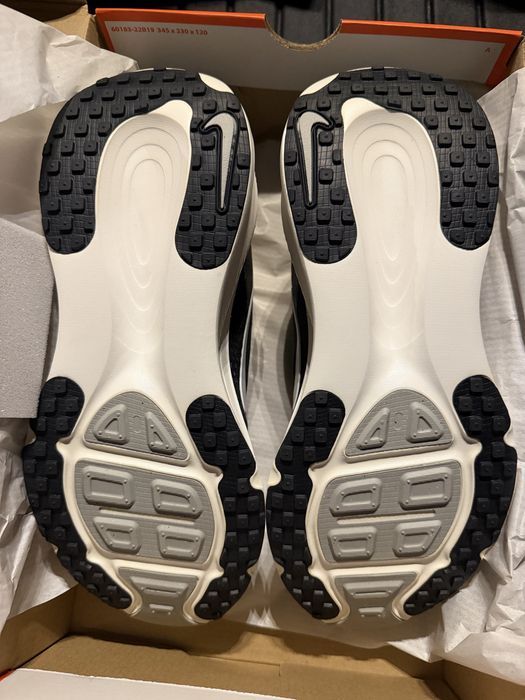 Nike Vomero 18 noi in cutie