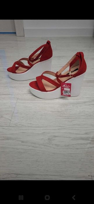 Sandale cu platforma rosii