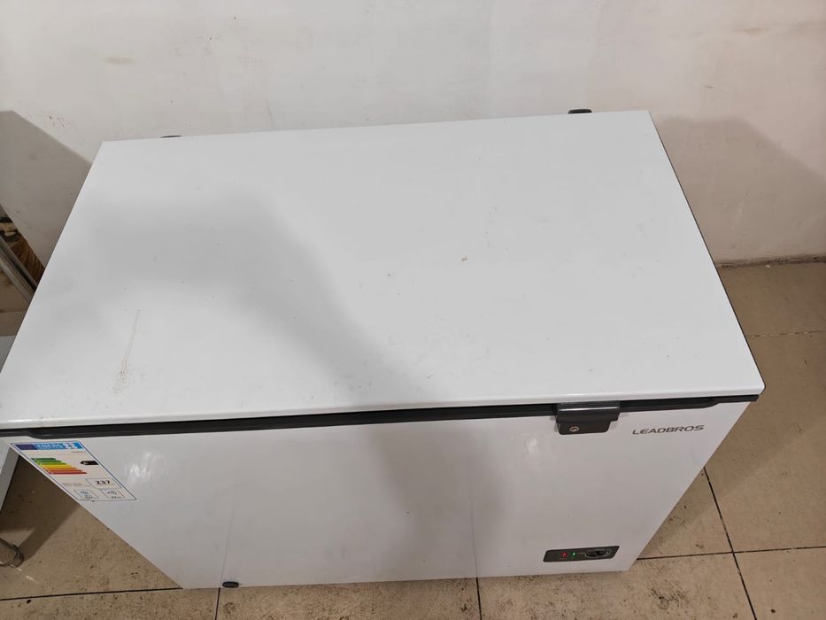 Продам морозильник