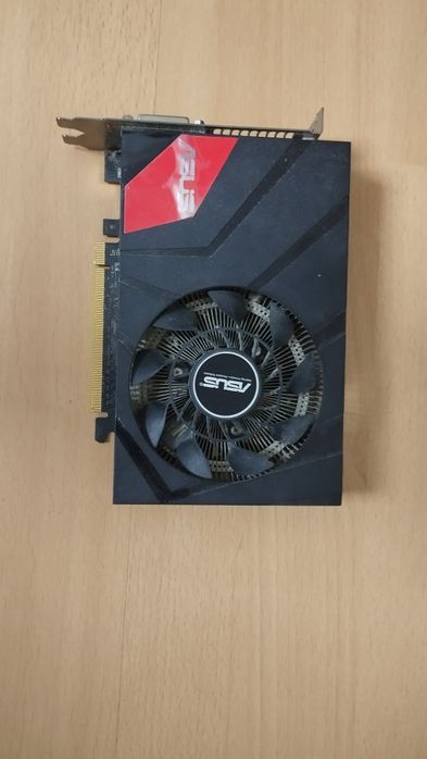 Видеокартв GTX 670 вроде