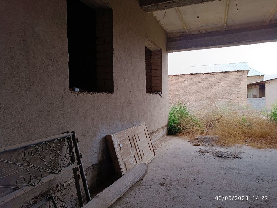 Ҳовли қурилиши тугалланмаган