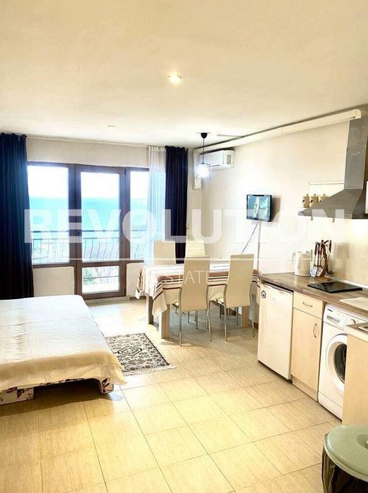 Дава се под наем Двустаен апартамент в Варна, Център - 65 кв.м за 600 € - Снимка #1