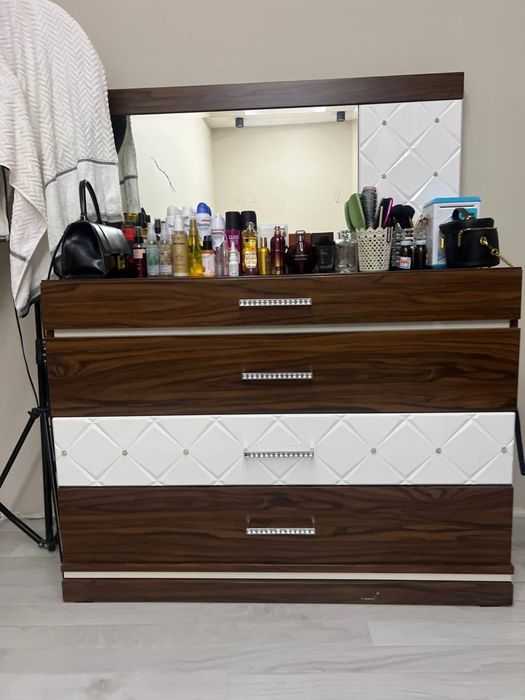 Продам мебельный гарнитур (турция)