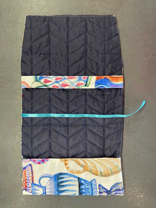 Калъф за книга / Дрешка за книга / Подвързия за книга