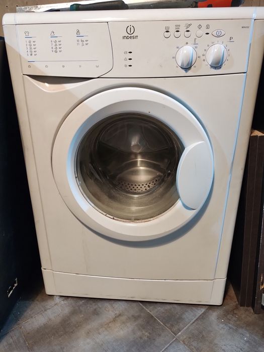 Пералня Indesit.