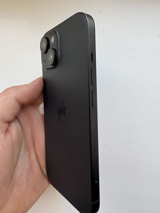 iPhone 15       Б/у