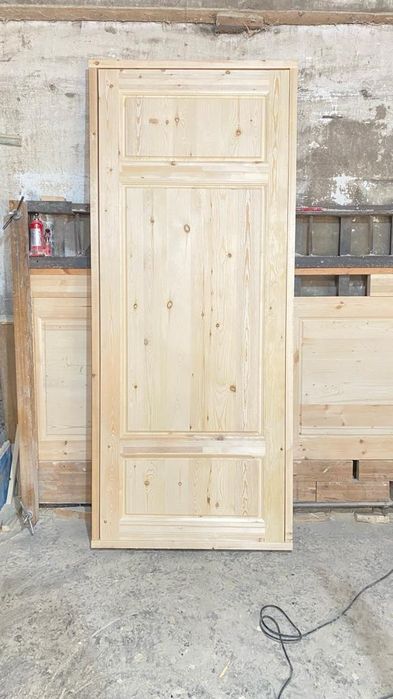 Деревянные двери на заказ